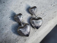 Load image into Gallery viewer, Hammered Metal Heart Clip On Earrings silver
