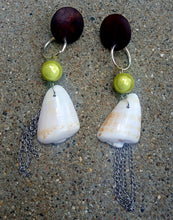 Load image into Gallery viewer, Handmade shell boho Tassel  Clip On Dangle Earrings
