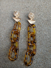 Load image into Gallery viewer, Handmade Acrylic chain Earrings pierced ears
