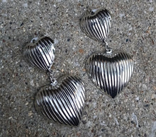 Load image into Gallery viewer, Hammered Metal Heart Clip On Earrings silver
