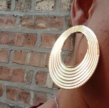 Load image into Gallery viewer, Large Hammered Metal Clip On hoop Earrings gold
