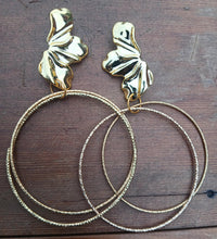 Load image into Gallery viewer, Light gold Metal and acrylic Multi Hoop Clip On Earrings

