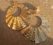 Load image into Gallery viewer, Extra Large Hammered Metal Clip On hoop Earrings gold
