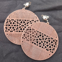 Load image into Gallery viewer, Natural Wood Boho Clip On Dangle Earrings brown

