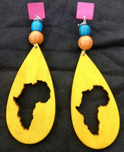 Load image into Gallery viewer, Handmade wooden Africa Clip On Earrings
