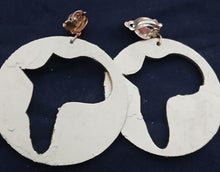 Load image into Gallery viewer, Handmade handpainted Wooden Africa Clip On Earrings
