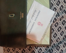 Load image into Gallery viewer, Vintage 1960s Princess Gardner Mid Century Modern Leather Kisslock Wallet Rare
