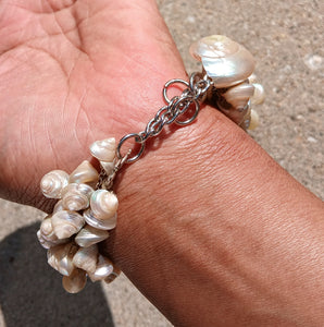 beautiful vintage Sea shell bracelet